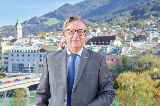 FRANZ GRUBER ALS PFLEGEDIREKTOR DES BKH SCHWAZ BESTÄTIGT